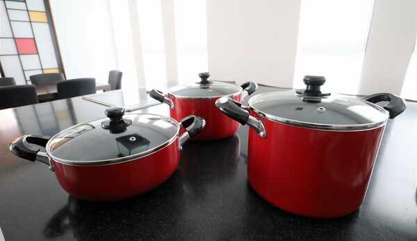 キッチン用品（寸胴鍋セット）