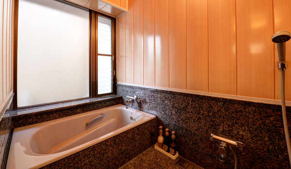 *【庭付き和室（14畳）】1階／お風呂 ※一例