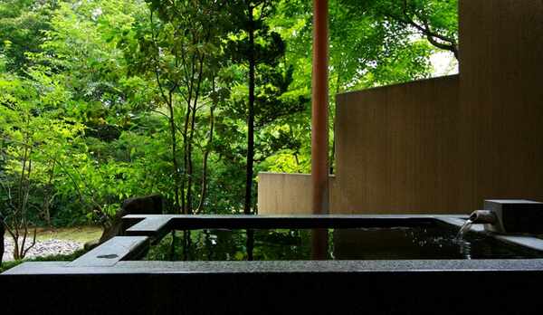 藤末葉の客室露天風呂