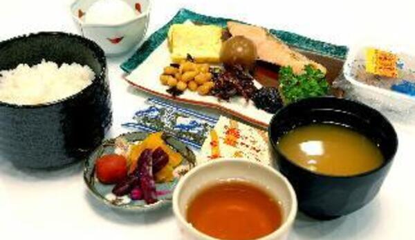 朝食　和食盛付例