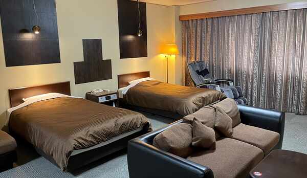 ■２階特別和洋室（２０１号室）