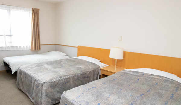 トリプルルーム【1台シングルベッド】