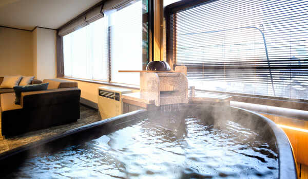 露天風呂付スイート（ミニキッチン付き）／98㎡