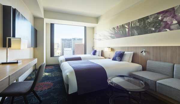 【晴海通りの景観をお楽しみいただけます】スーペリアツイン　26㎡/（洗い場付バスタブ）