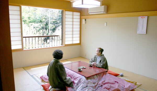 緑豊な和室１０畳