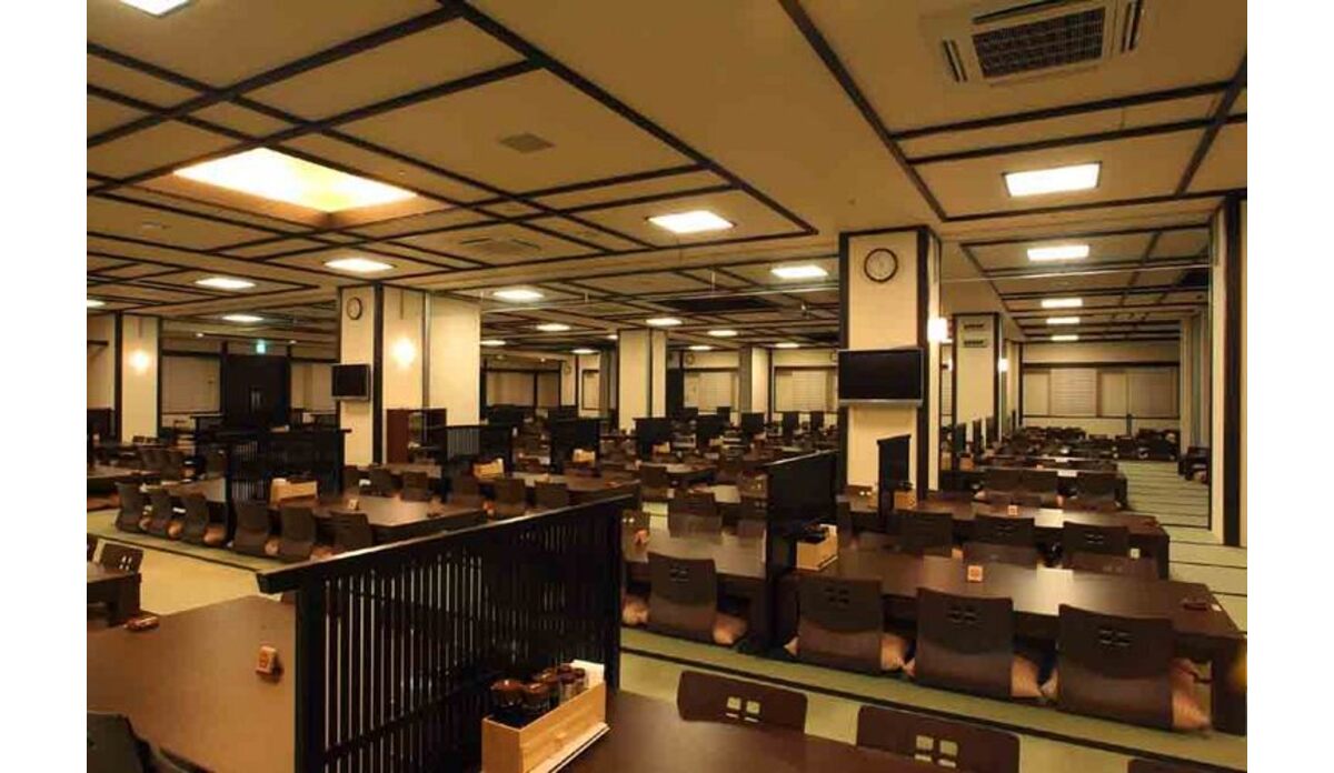 お食事・休憩【憩い処】24時間営業が魅力！夕食のほか、お酒や夜食にもお気軽にご利用頂けます。