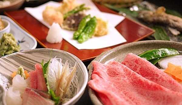 厳選された飛騨牛