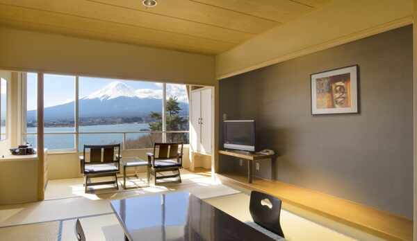 ホテル本館和室１０畳（一例）