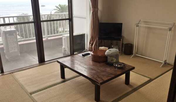 *【お部屋】海が見える和室は気持ち良いですよ♪