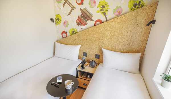 Side by Side（スタジオツイン）