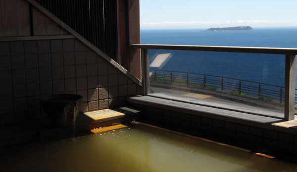 貸切展望露天風呂（4〜5名様用）別料金3,780円　60分　チェックイン〜17時　最終受付