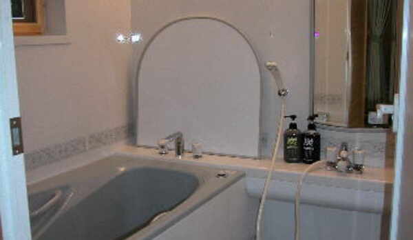 キャビンＡの浴室