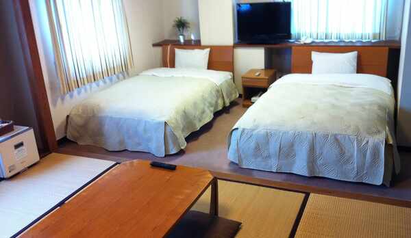 ゆったりツインルーム_01