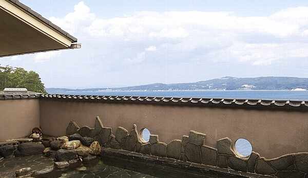 姉妹館『宿守屋寿苑』の婦人露天風呂　≪湯めぐりサービス≫