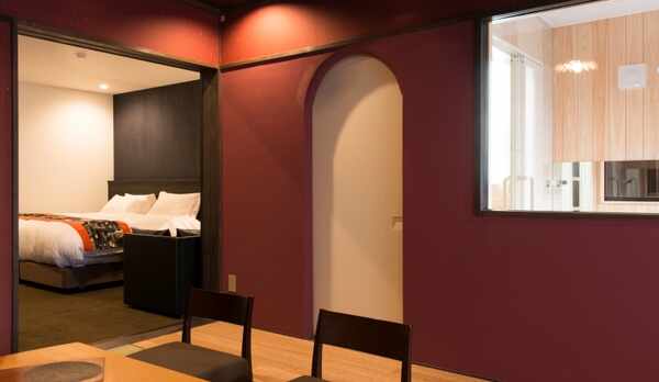 京町家の坪庭と露天風呂付き和洋室【紅梅】53㎡