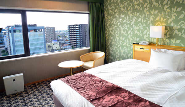 【客室】7階キングサイズベッドルーム