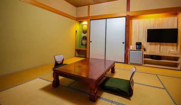 紅彩館 和室10畳 〜静かな落ち着いた雰囲気の和室〜