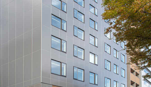 　ホテル外観御池通より