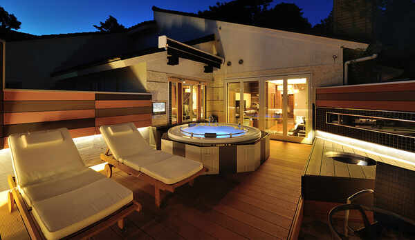 ガーデンスイート〈スリジエ〉露天風呂