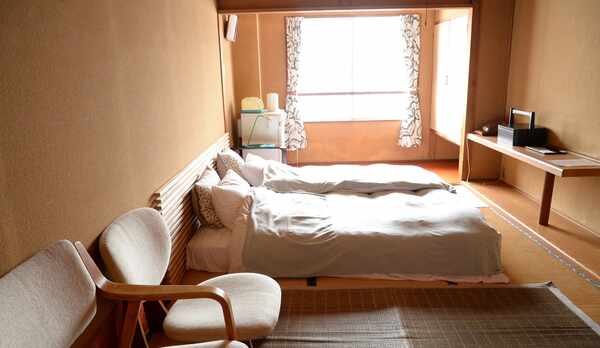 【お部屋一例】四季折々の赤倉温泉で、大切なひとと情緒あるひとときを。ごゆっくりとお寛ぎくださいませ。