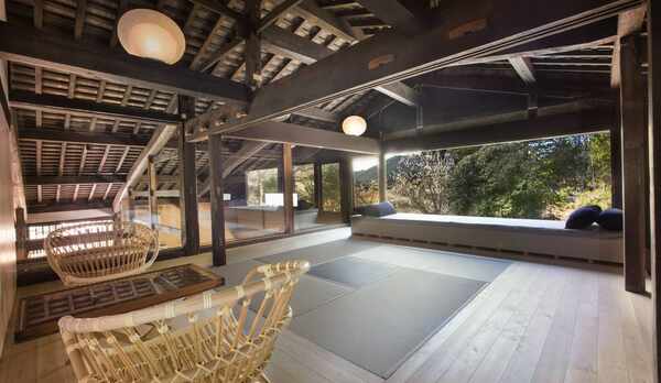 リビング エリア