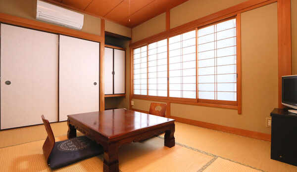 2階客室6畳◆2〜3名様でのご利用になります