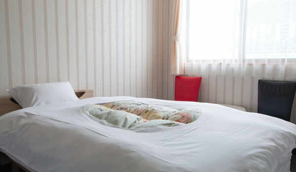 【洋室】ビジネスにもおすすめ♪シンプルなお部屋です。