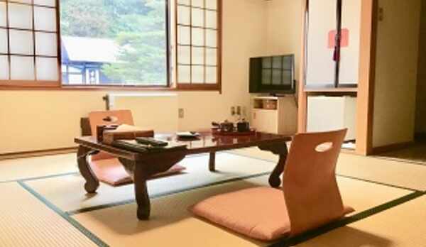 客室８帖和室