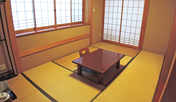 *＜お部屋一例＞和室（6〜8畳）をご用意します。（7.5畳）