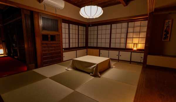 掘りごたつのある客室