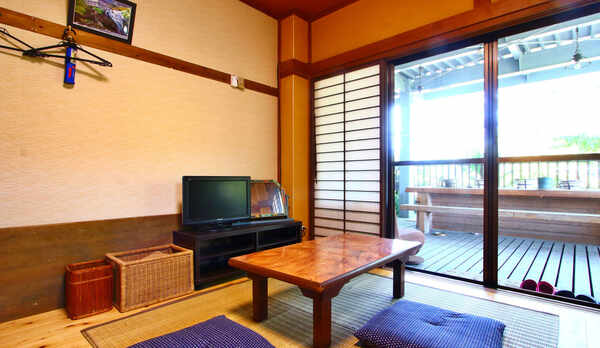 【おまかせ客室】部屋とテラスも自遊空間