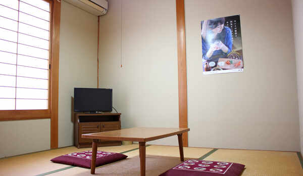 *【和室4.5畳】やさしく暖かい雰囲気の純和室♪ビジネスや一人旅、帰省などにご利用ください。