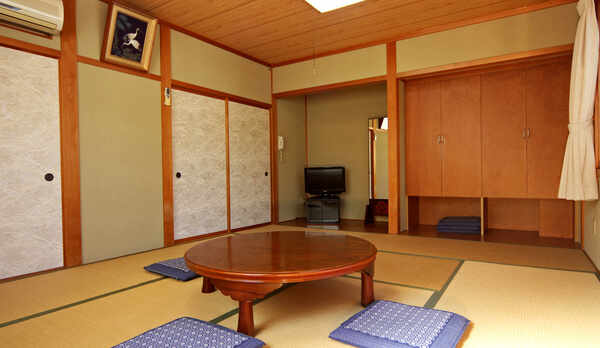 新館10畳和室！のどかな風景が広がる和室です♪