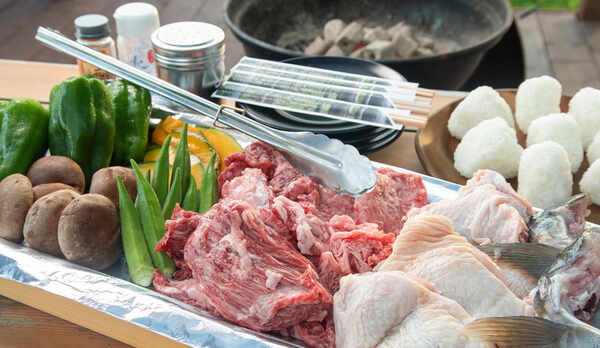 *【夕食一例/BBQ】お肉はもちろん、お米やお野菜も鹿児島産です。