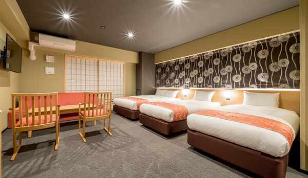 【ダブル1台、シングル2台、ソファベッド１台】５名定員