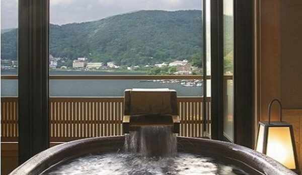 客室付き露天風呂【信楽焼】