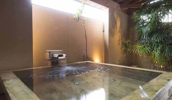 貸切風呂　檜風呂