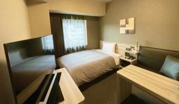 ◆スタンダードシングルルーム◆ベットサイズ1,300&times;2,000◆WOWOW・BS視聴可能