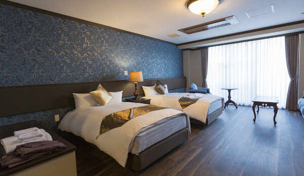 デラックスルーム寝室