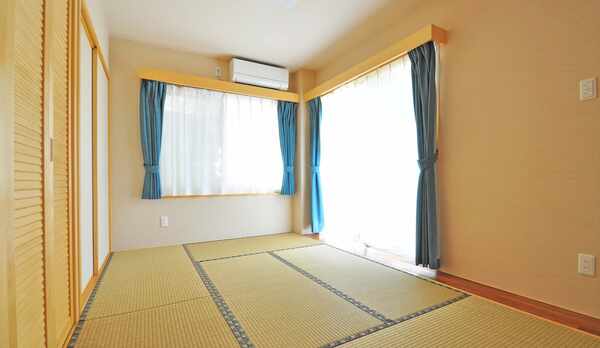 【和室】広くゆったり空間で足を延ばして快適に