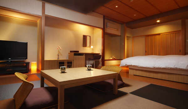 和モダンルーム