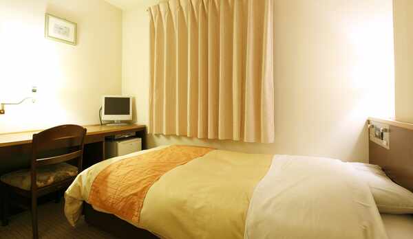 本館シングルルームの一例です。