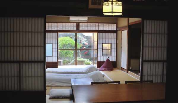 母屋客室「栃木山」　本間・控え間で計20畳