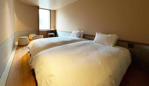 【セミダブルサイズベッド&times;２】スーペリアツイン　ご友人同士やご家族でお過ごしいただくのに最適です。