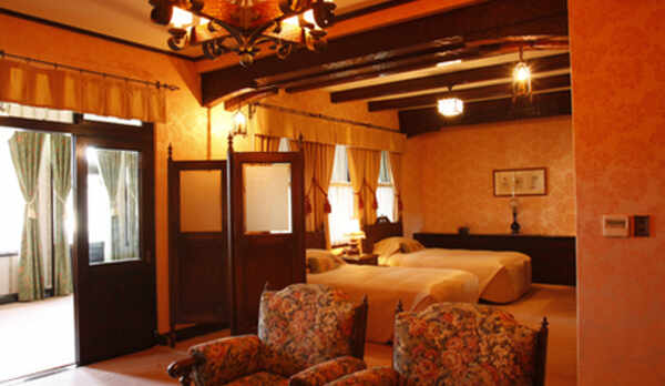 【客室/特別室】昭和天皇皇后両陛下をはじめ、数々のＶＩＰに愛されてきた雲仙観光ホテルを代表するお部屋