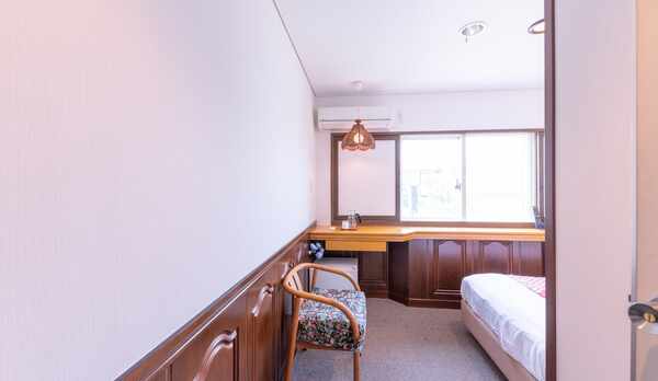 デラックスシングルルーム