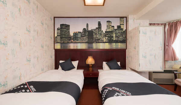 【禁煙】ツインルーム(トイレ付き、バス共用)