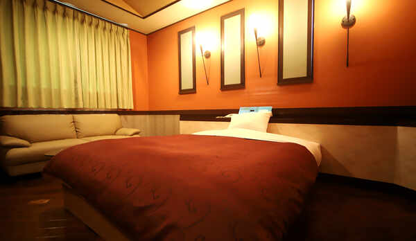 ・お部屋一例　スタンダードルーム　クイーンサイズのベッド！