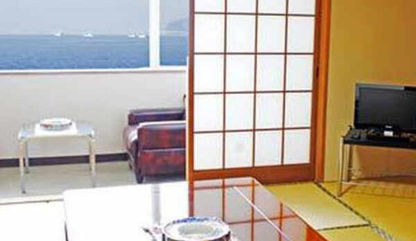 【海の見える和室（10畳）】有明海を眺めながら寛げます