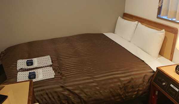 ダブルルーム（洋室）